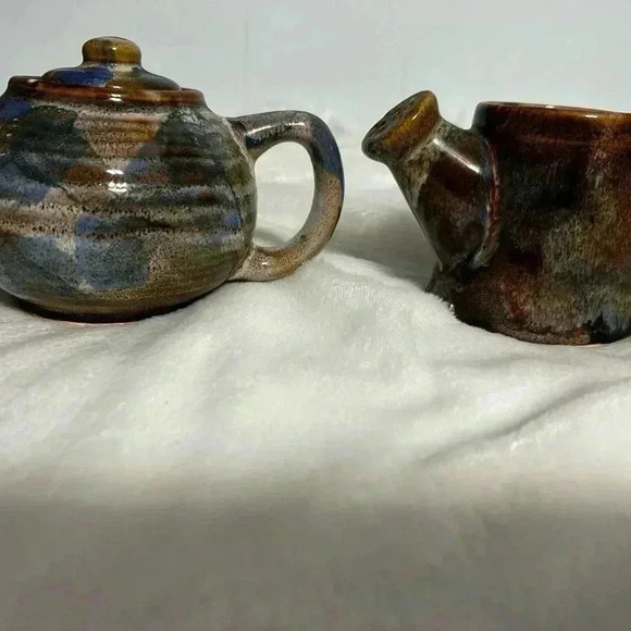 Vintage marble mini teapot, and mini watering can. 1998. Heritage pottery. - Picture 2 of 16